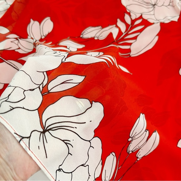 Chico’s Multicolor Floral Contemporary Asymmetrical Bold & Breezy Tunic, 0P=S/4P - Picture 11 of 16